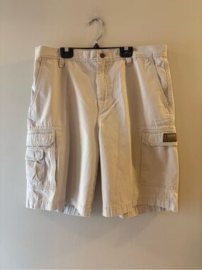 Kahala Men’s light Beige Cotton Cargo utility Shorts Sz 34.